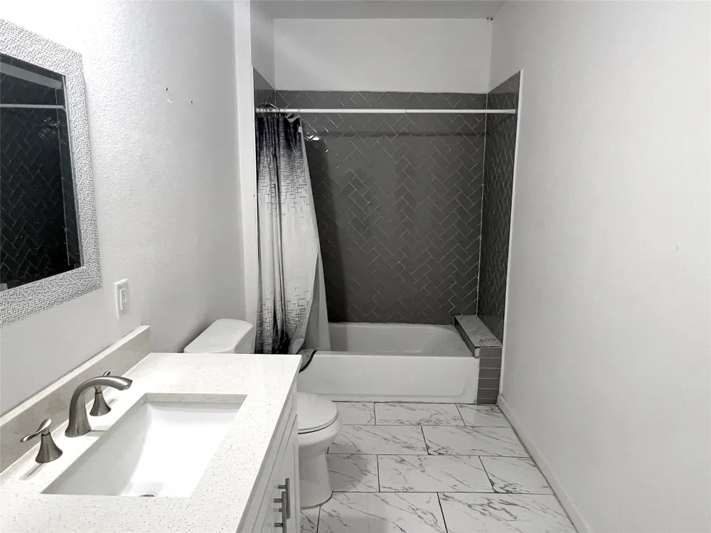 410 Vaden S #B Sherman, TX 75090