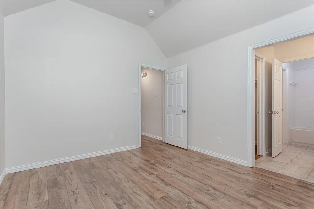 900 Fannin Drive Lantana, TX 76226