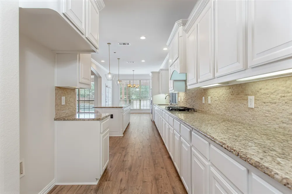900 Fannin Drive Lantana, TX 76226