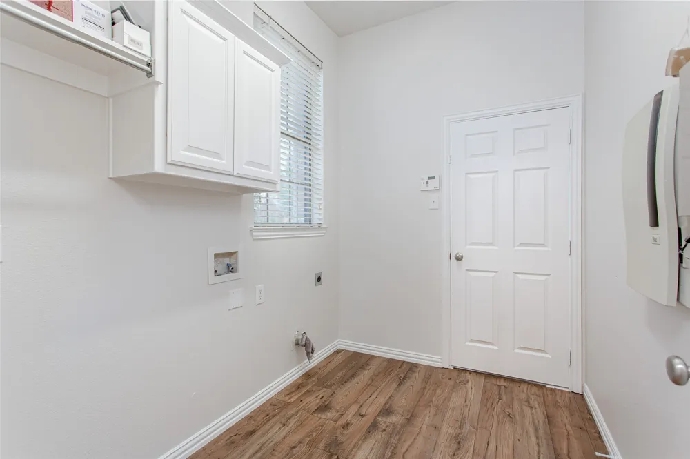 900 Fannin Drive Lantana, TX 76226