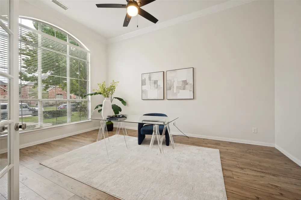 900 Fannin Drive Lantana, TX 76226