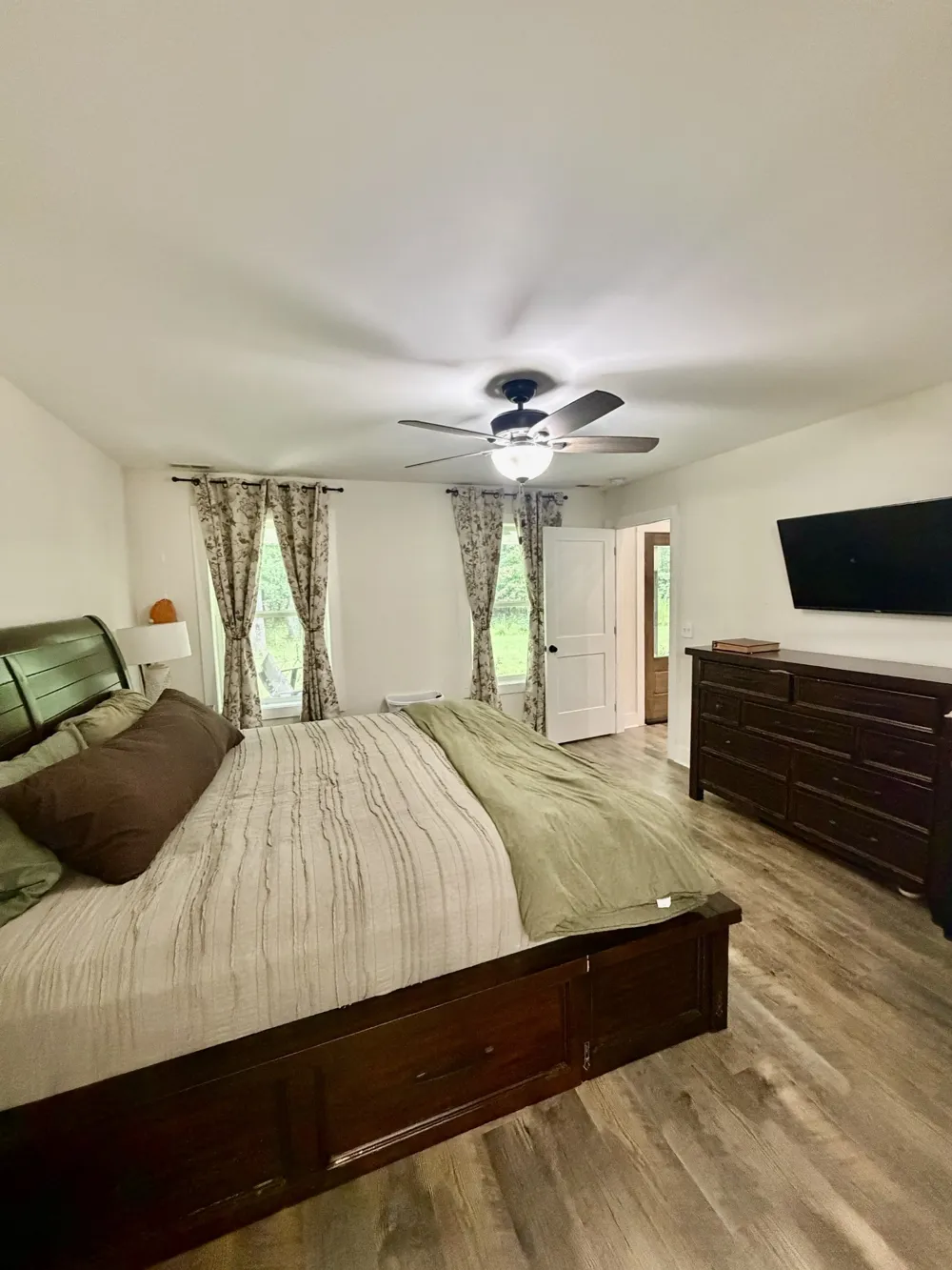 77 Oakwood Ave Summertown, TN 38483
