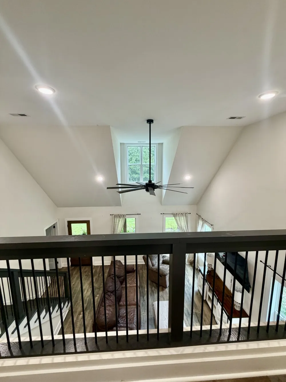 77 Oakwood Ave Summertown, TN 38483