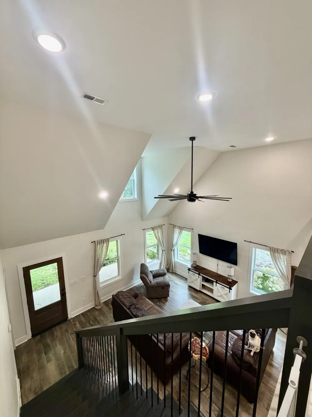 77 Oakwood Ave Summertown, TN 38483