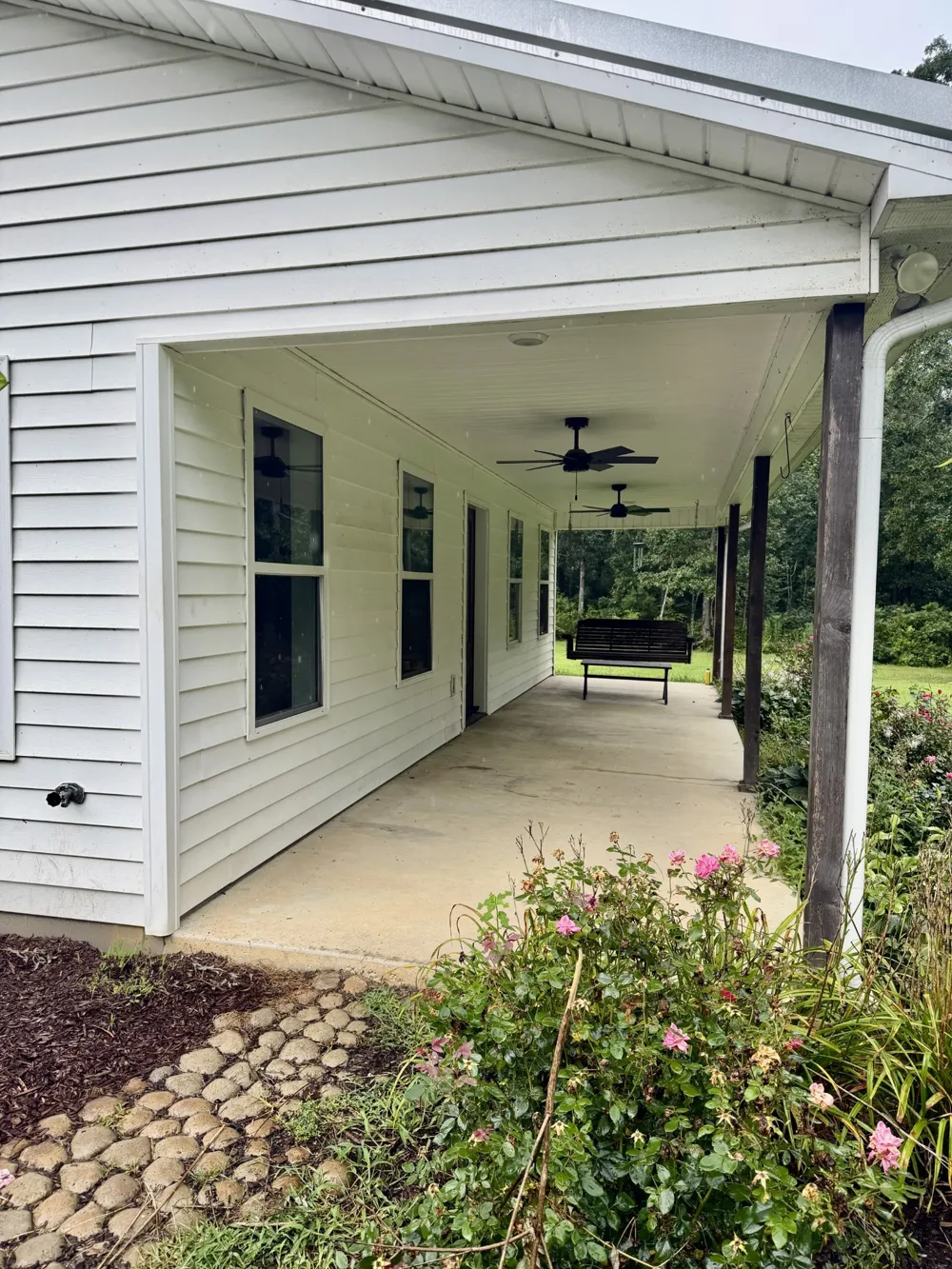77 Oakwood Ave Summertown, TN 38483