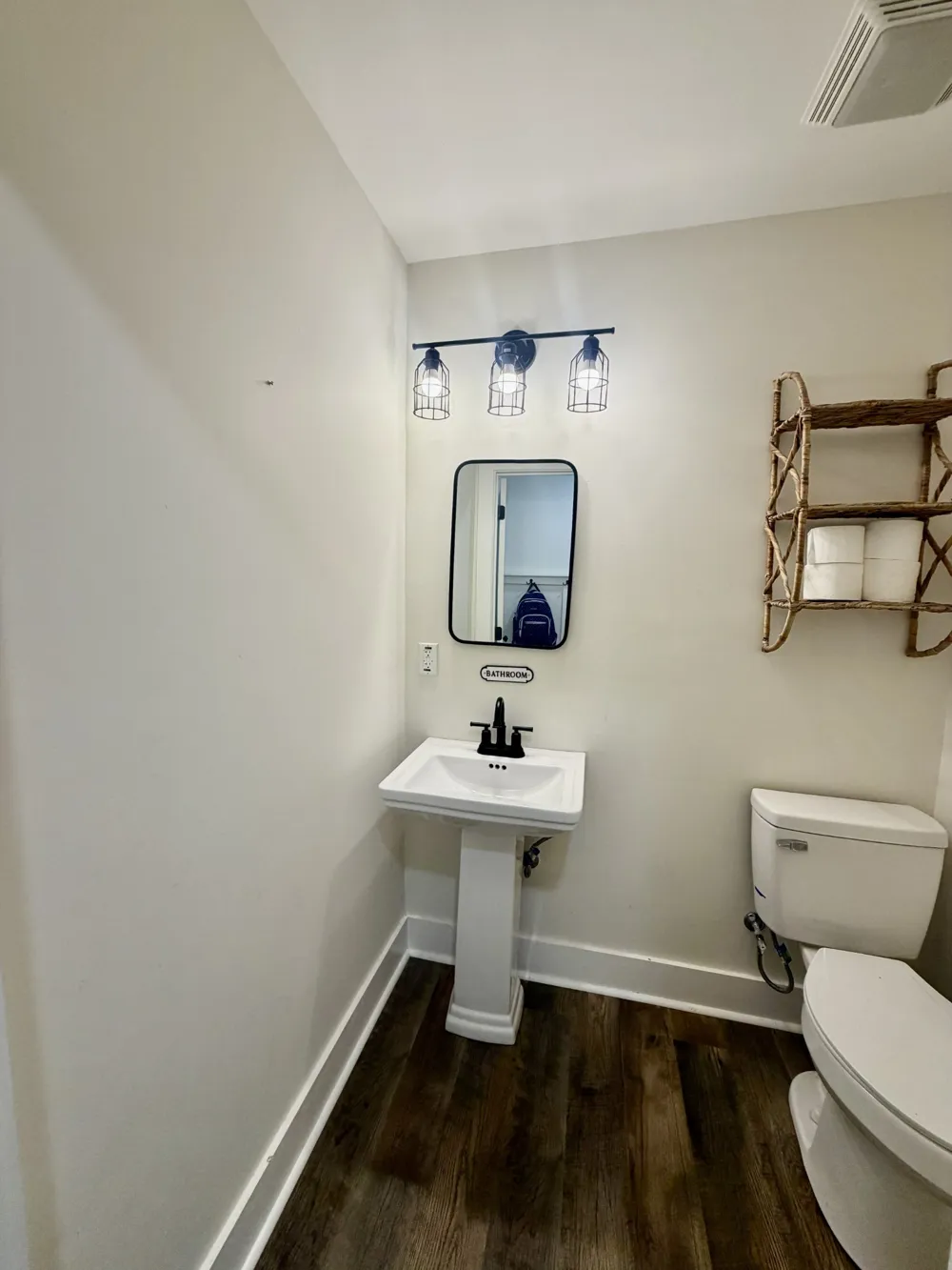 77 Oakwood Ave Summertown, TN 38483