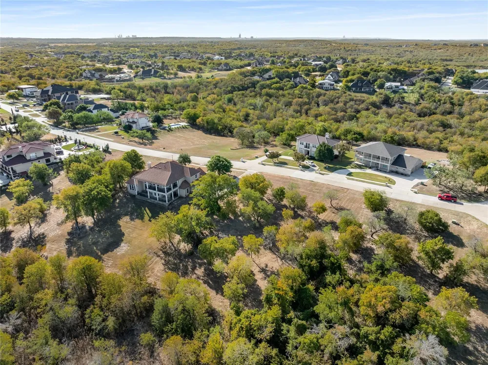 1123 Mallard Pointe Drive Grand Prairie, TX 75104