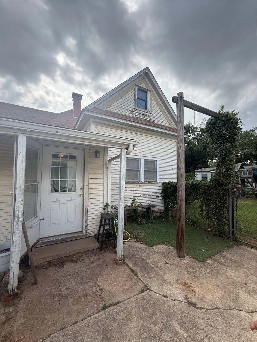 803 Third Street Bangs, TX 76823