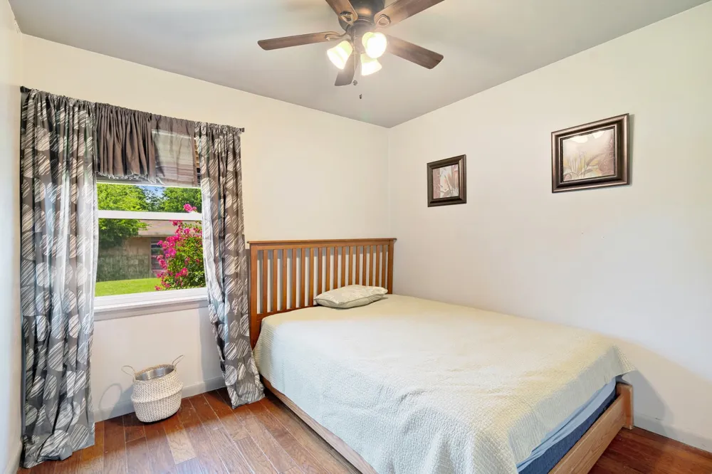2255 Bella Vista Drive Paris, TX 75460