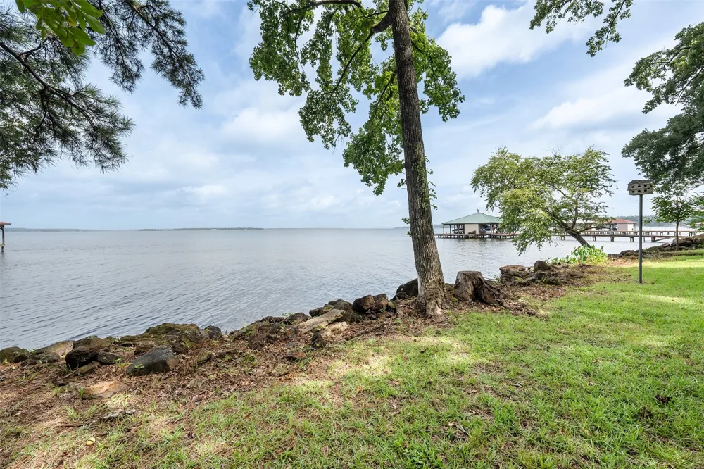 20862 Bay Shore Drive Flint, TX 75762