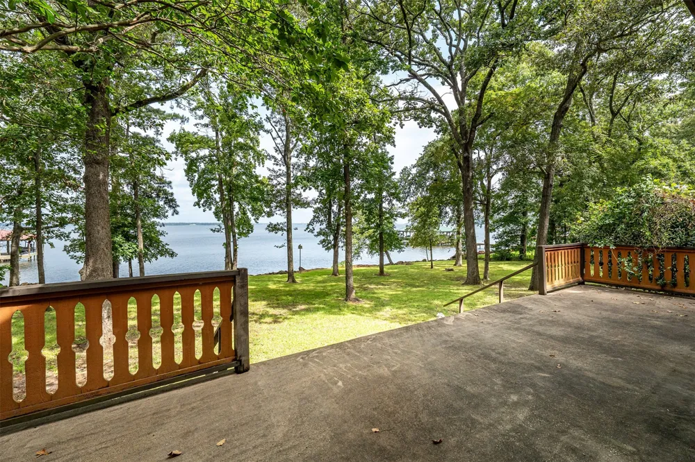 20862 Bay Shore Drive Flint, TX 75762