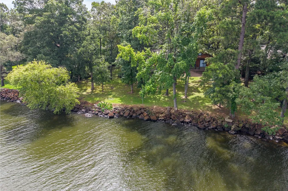 20862 Bay Shore Drive Flint, TX 75762