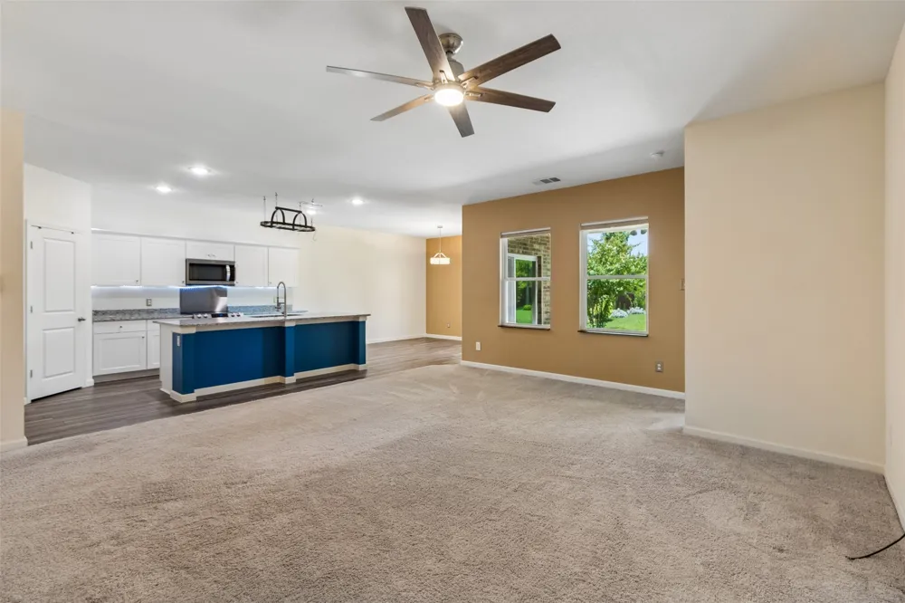 409 Stone Creek Boulevard Glenn Heights, TX 75154