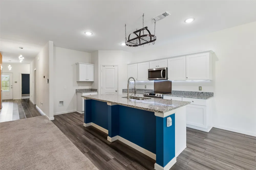409 Stone Creek Boulevard Glenn Heights, TX 75154