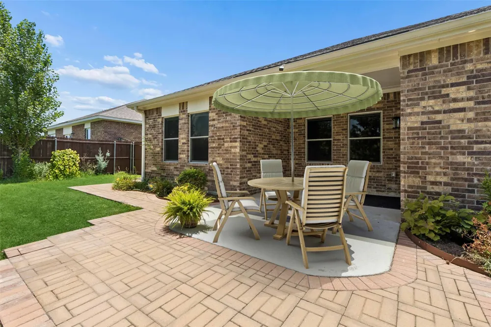 409 Stone Creek Boulevard Glenn Heights, TX 75154