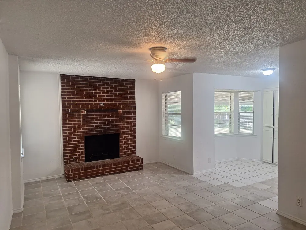 6005 Barry Drive Watauga, TX 76148