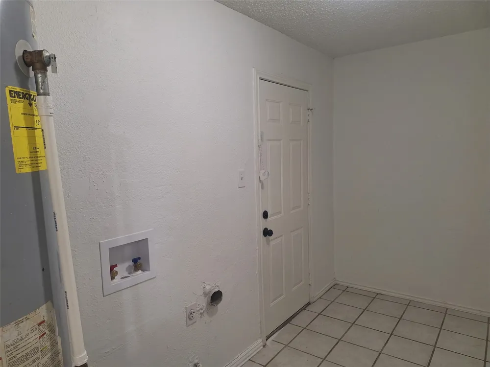 6005 Barry Drive Watauga, TX 76148