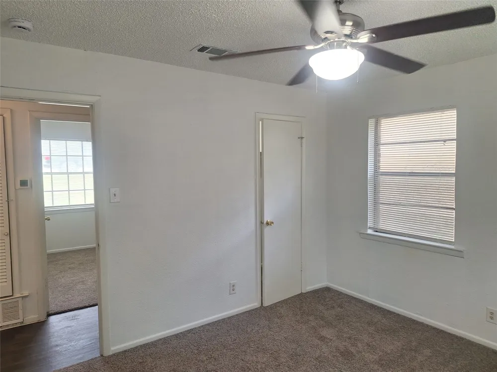 6005 Barry Drive Watauga, TX 76148