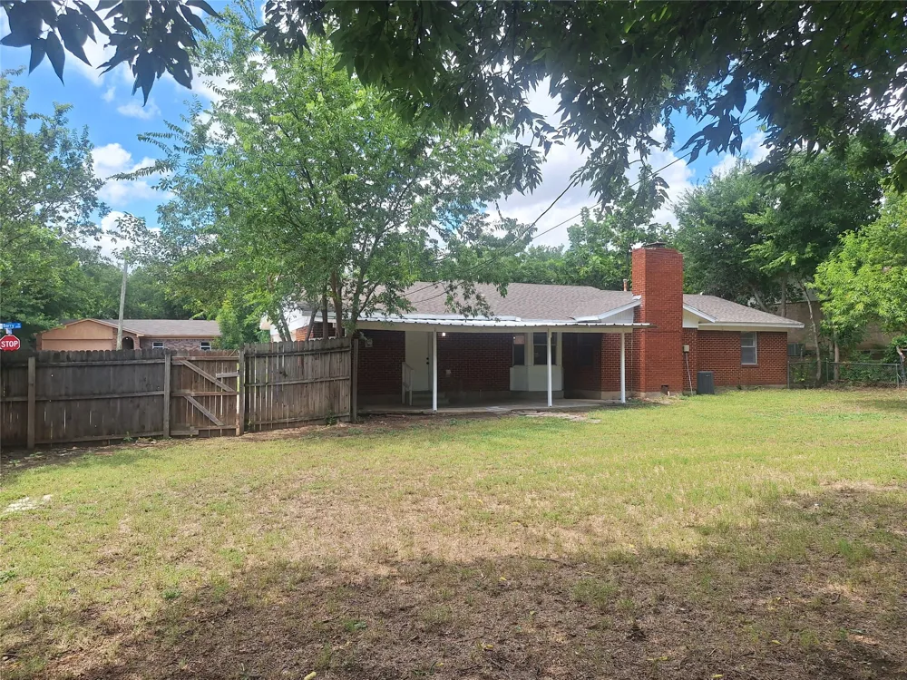 6005 Barry Drive Watauga, TX 76148