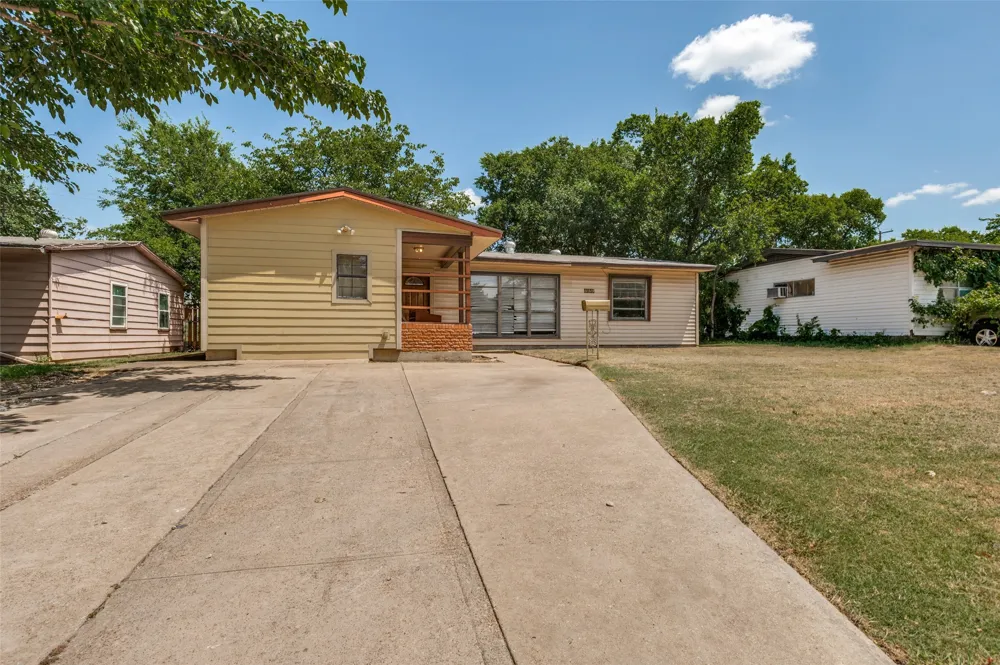 11515 Abston Lane Dallas, TX 75218