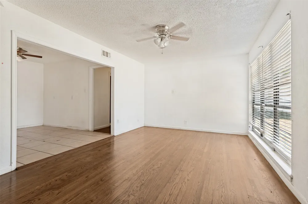 11515 Abston Lane Dallas, TX 75218