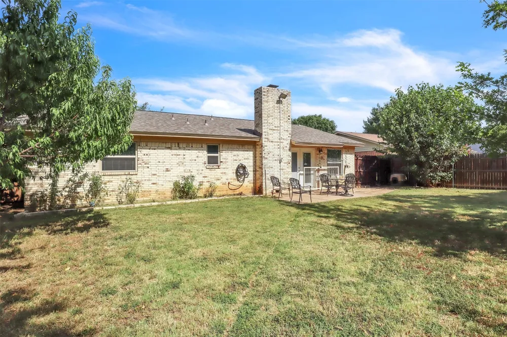 6921 Windy Hill Road Forest Hill, TX 76140