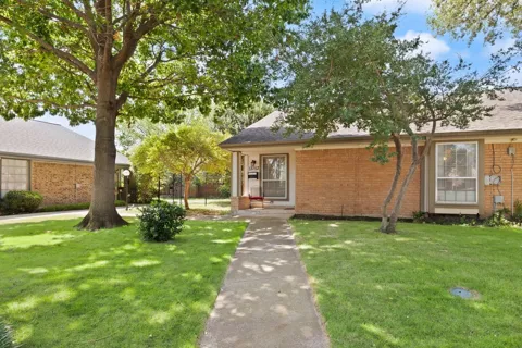 13752 Flagstone Lane