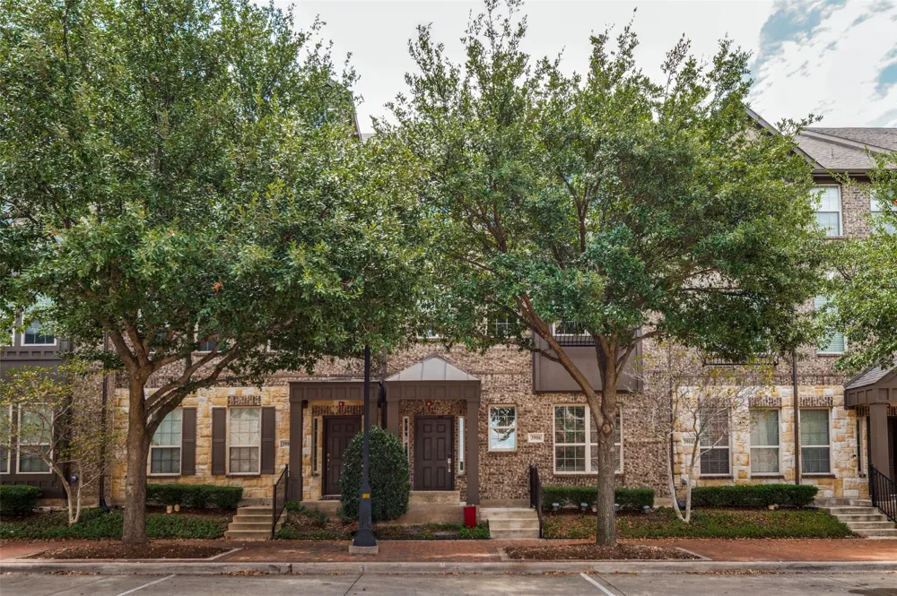 3906 Asbury Lane Addison, TX 75001
