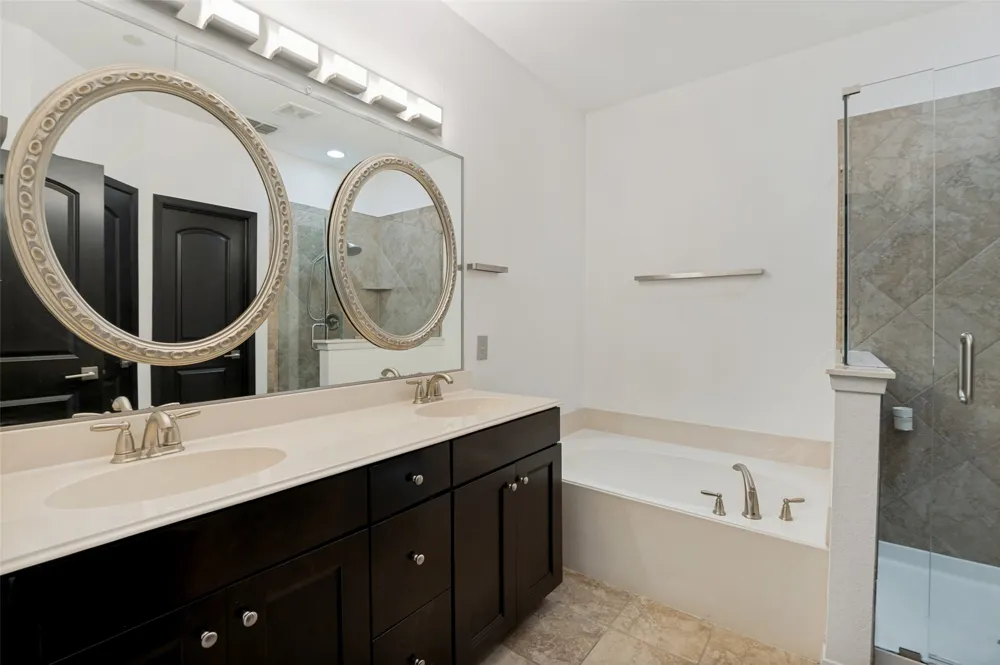 3906 Asbury Lane Addison, TX 75001