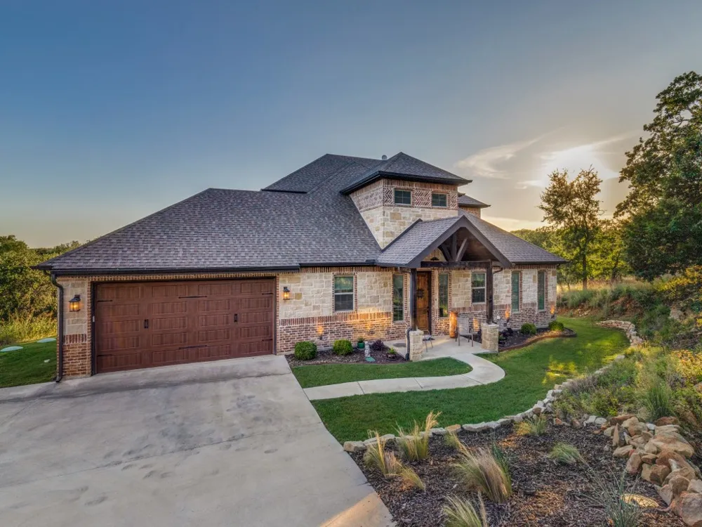 165 Cote D Azur Drive Chico, TX 76431
