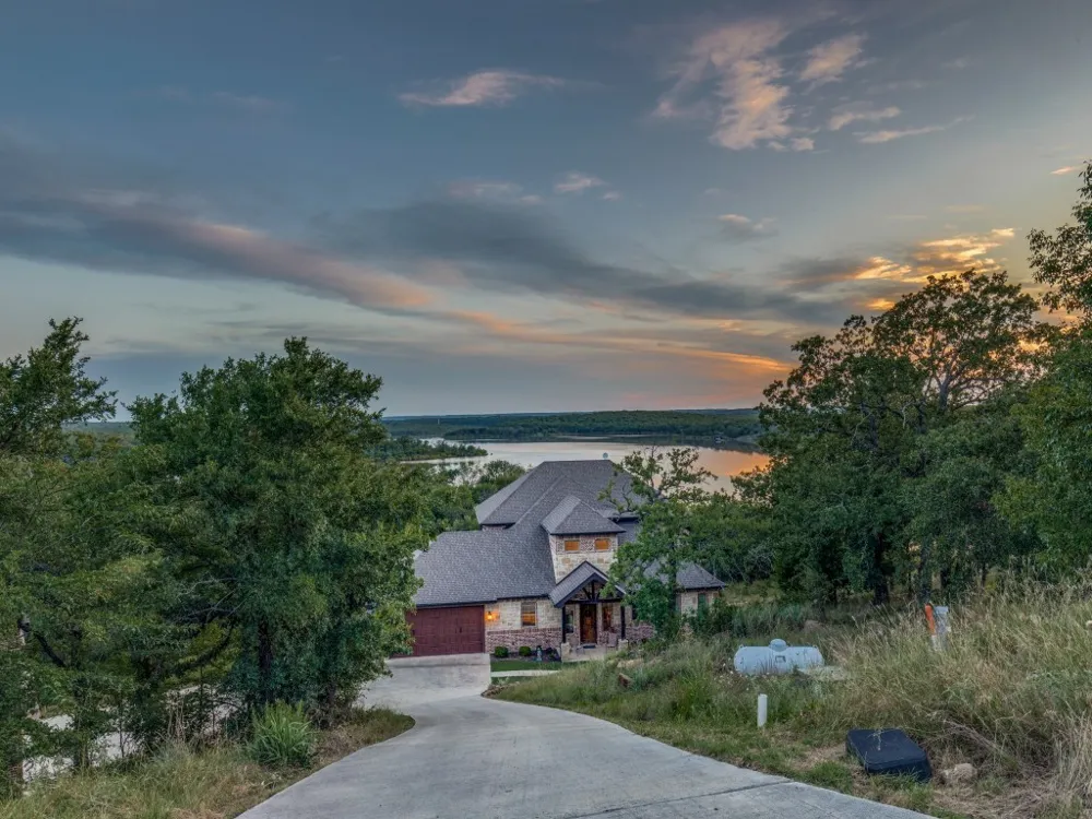 165 Cote D Azur Drive Chico, TX 76431