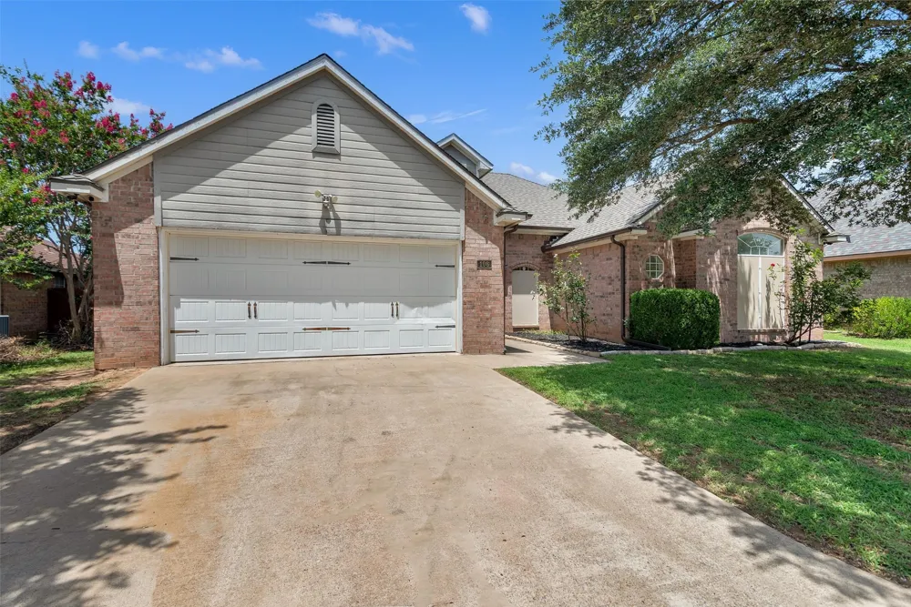 106 Country View Circle Pottsboro, TX 75076