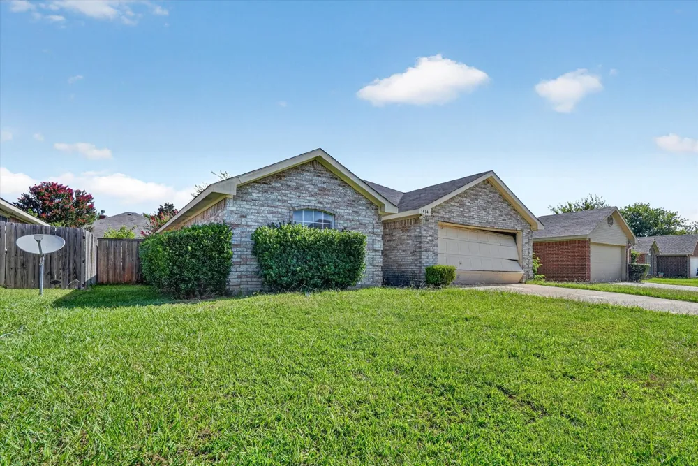 1414 Aviary Drive DeSoto, TX 75115