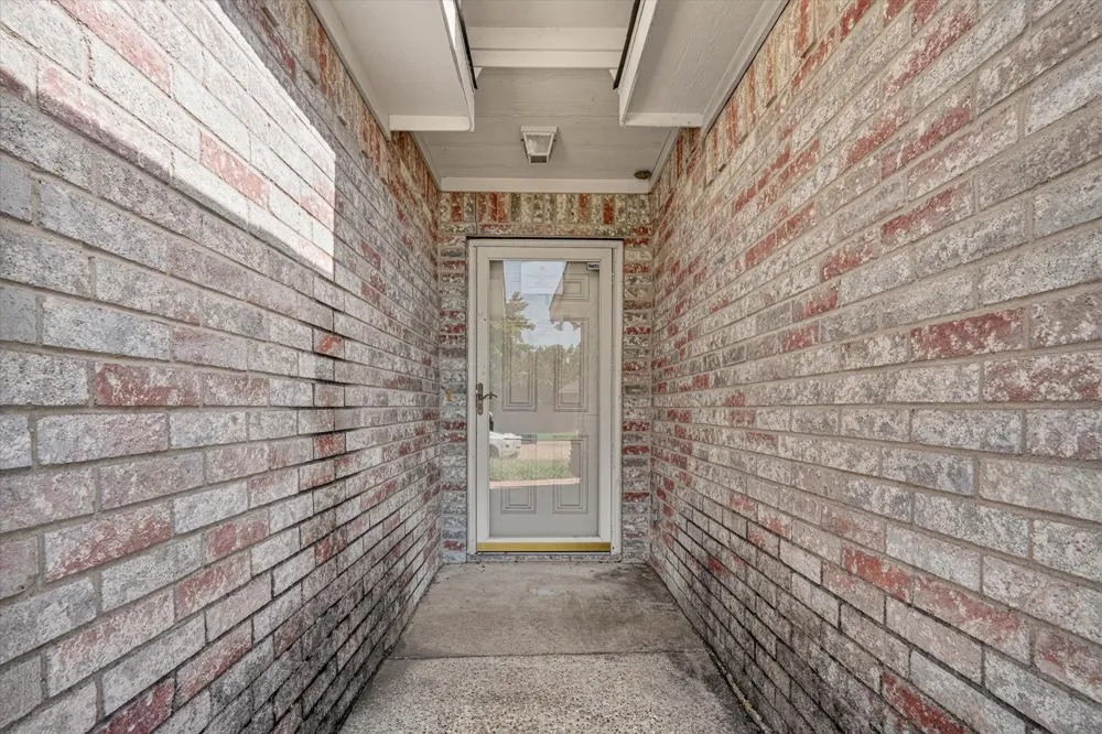 1414 Aviary Drive DeSoto, TX 75115