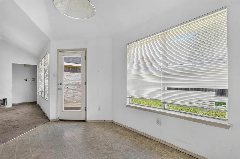 1414 Aviary Drive DeSoto, TX 75115