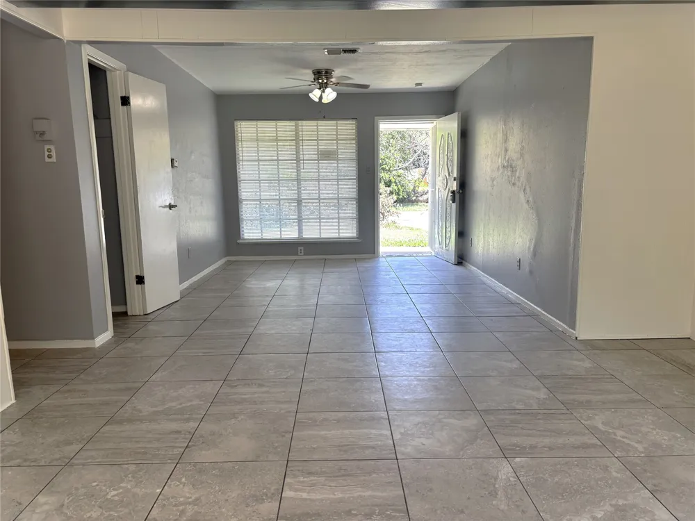 5609 Conlin Drive Fort Worth, TX 76134