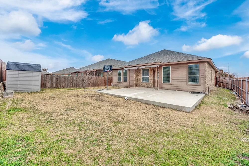 144 Creek Terrace Drive Saginaw, TX 76131