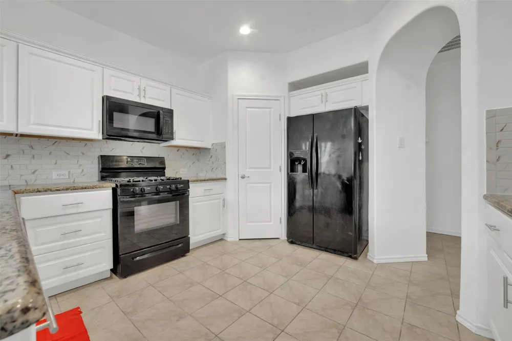 144 Creek Terrace Drive Saginaw, TX 76131