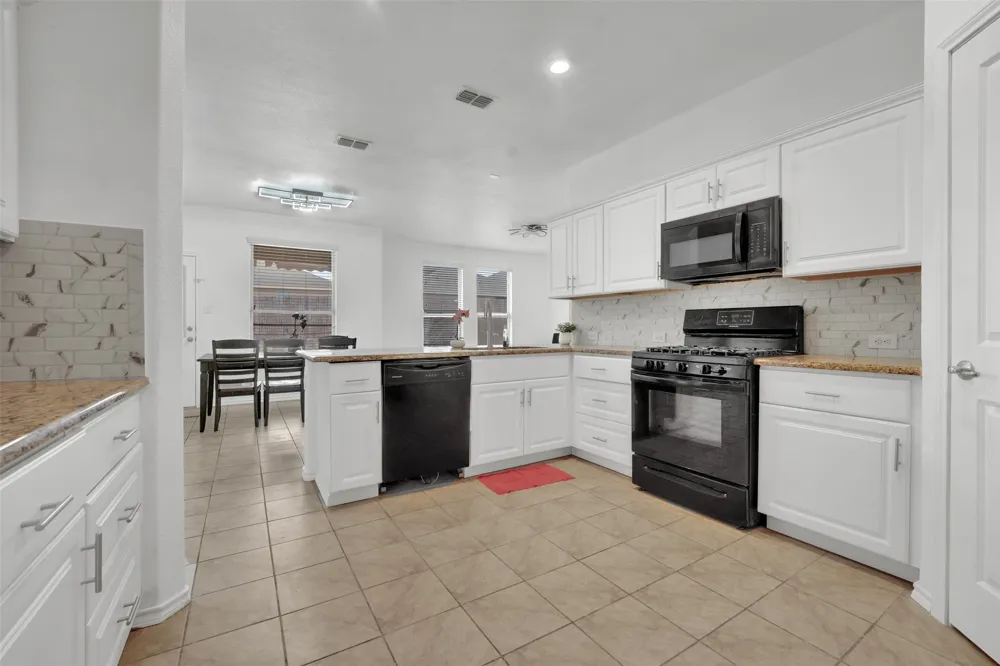 144 Creek Terrace Drive Saginaw, TX 76131