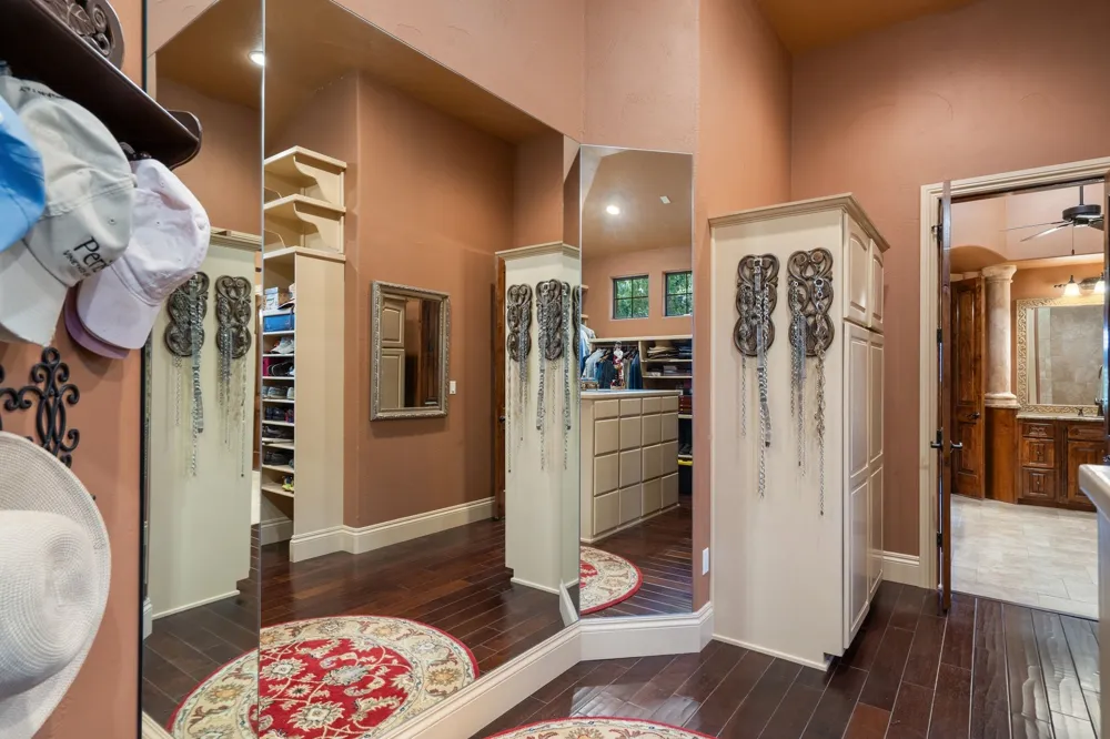 481 Chimney Cove Drive Marble Falls, TX 78654