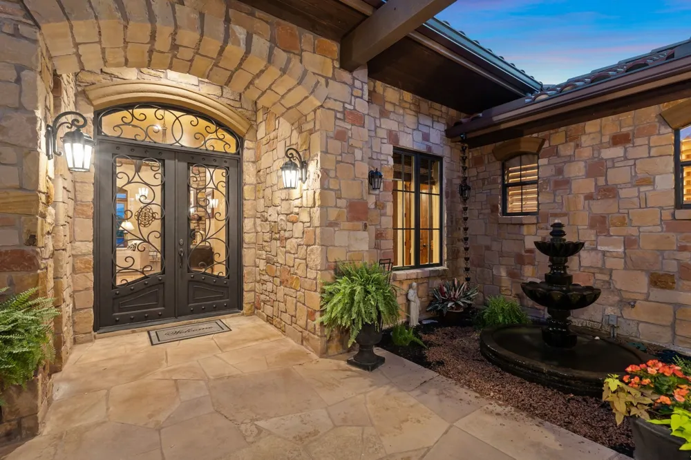 481 Chimney Cove Drive Marble Falls, TX 78654