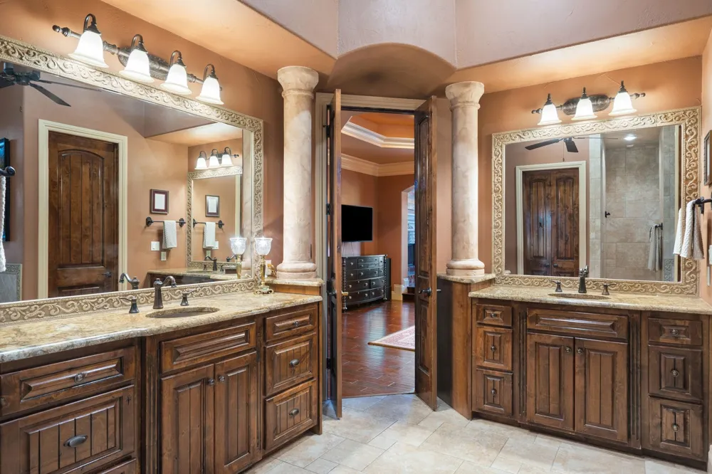 481 Chimney Cove Drive Marble Falls, TX 78654