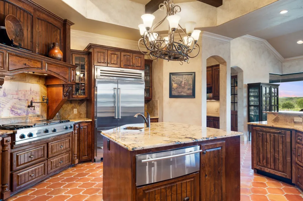 481 Chimney Cove Drive Marble Falls, TX 78654