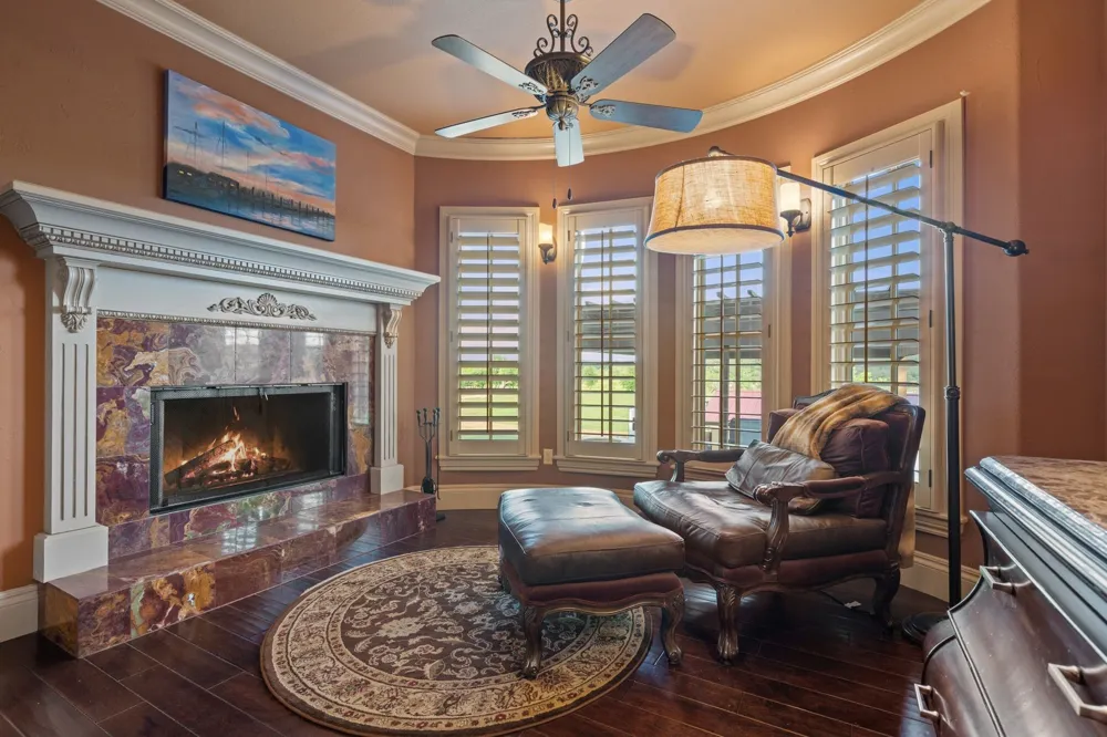 481 Chimney Cove Drive Marble Falls, TX 78654
