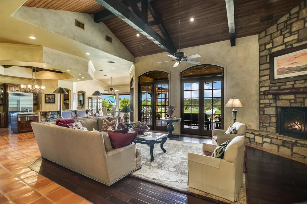 481 Chimney Cove Drive Marble Falls, TX 78654