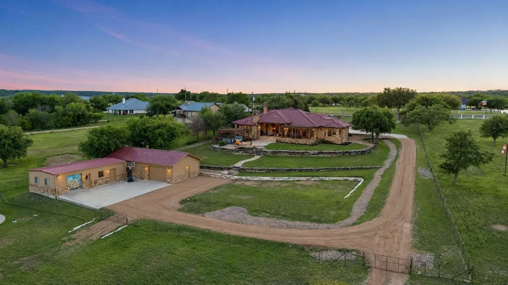481 Chimney Cove Drive Marble Falls, TX 78654