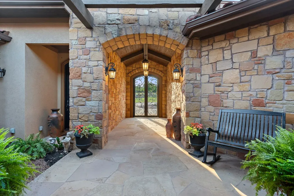481 Chimney Cove Drive Marble Falls, TX 78654