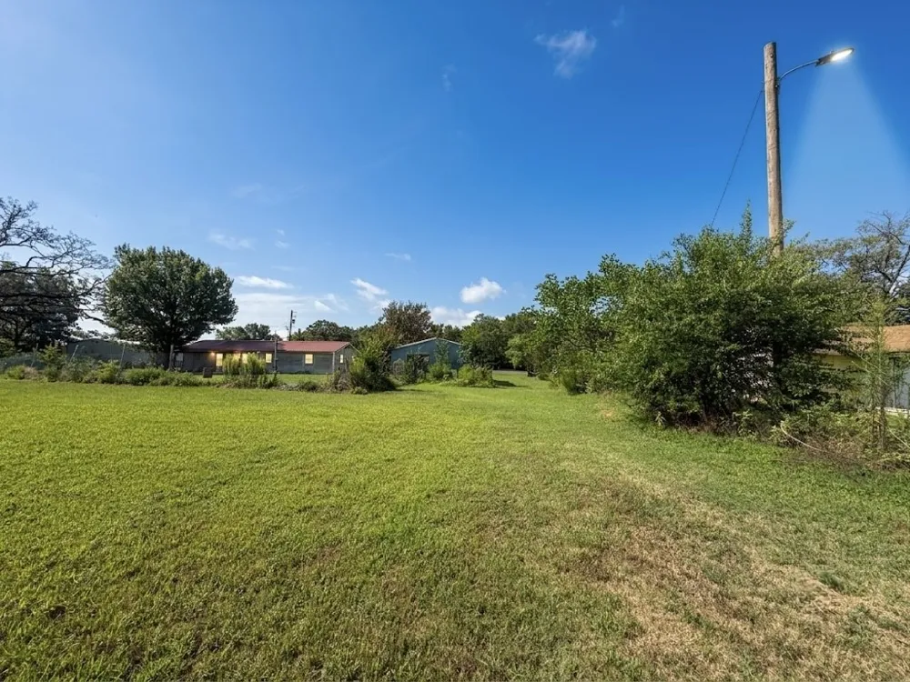 10976 US Highway 80 Fruitvale, TX 75127
