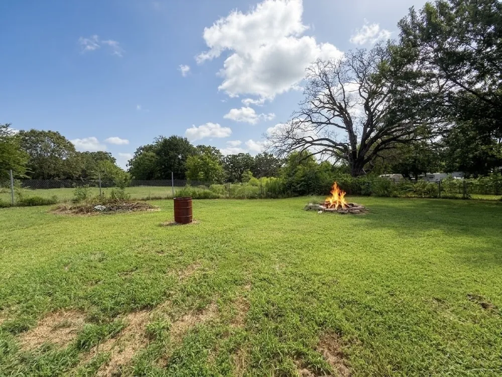10976 US Highway 80 Fruitvale, TX 75127