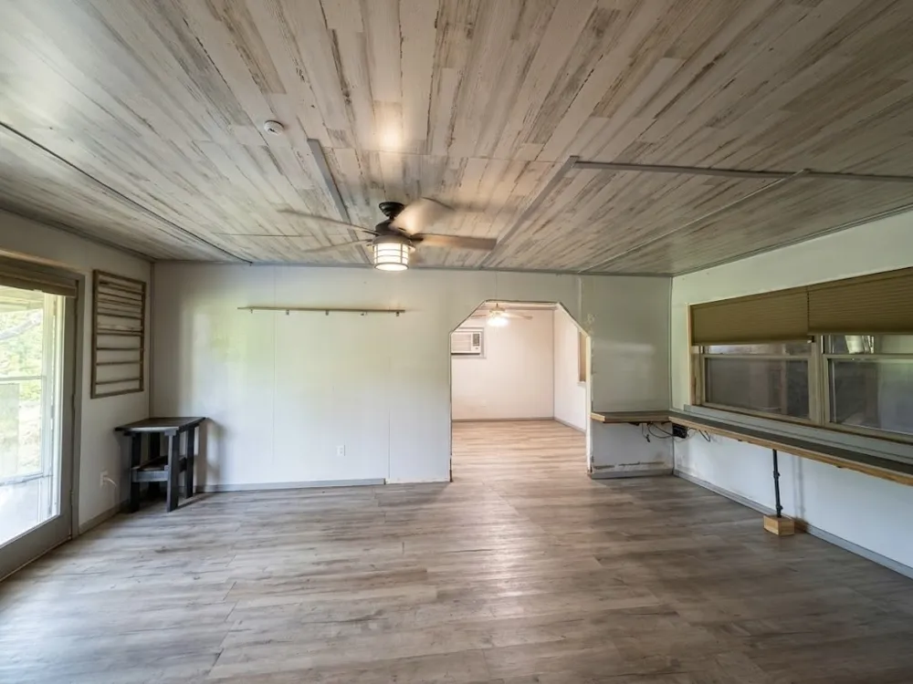10976 US Highway 80 Fruitvale, TX 75127
